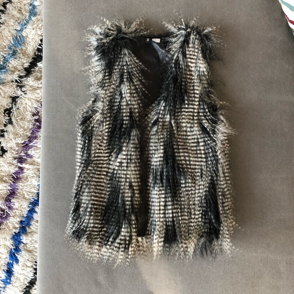 H&M Divided Faux Fox Fur Vest